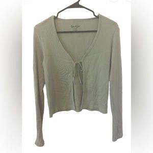 BRANDY MELVILLE GRETA TOP IN SAGE GREEN 💚